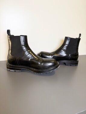 Alexander McQueen Black Watson Chelsea Boots - IT 41.5 / US 8.5